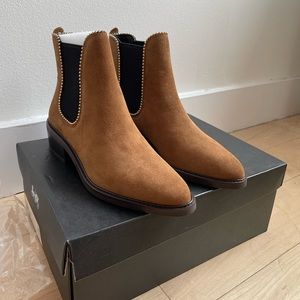 Coach boot in suede